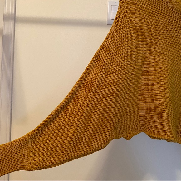 Mustard Yellow Cropped Knit Sweater - Picture 2 of 2